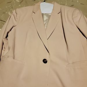 Mauve color blazer